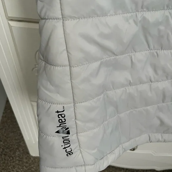 Action Heat Heated Vest - Picture 4 of 11
